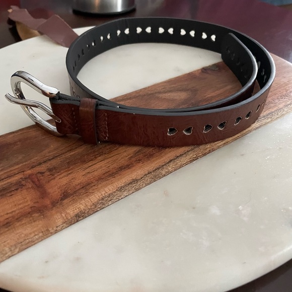 Girl’s Heart Belt Size Small - Picture 4 of 4